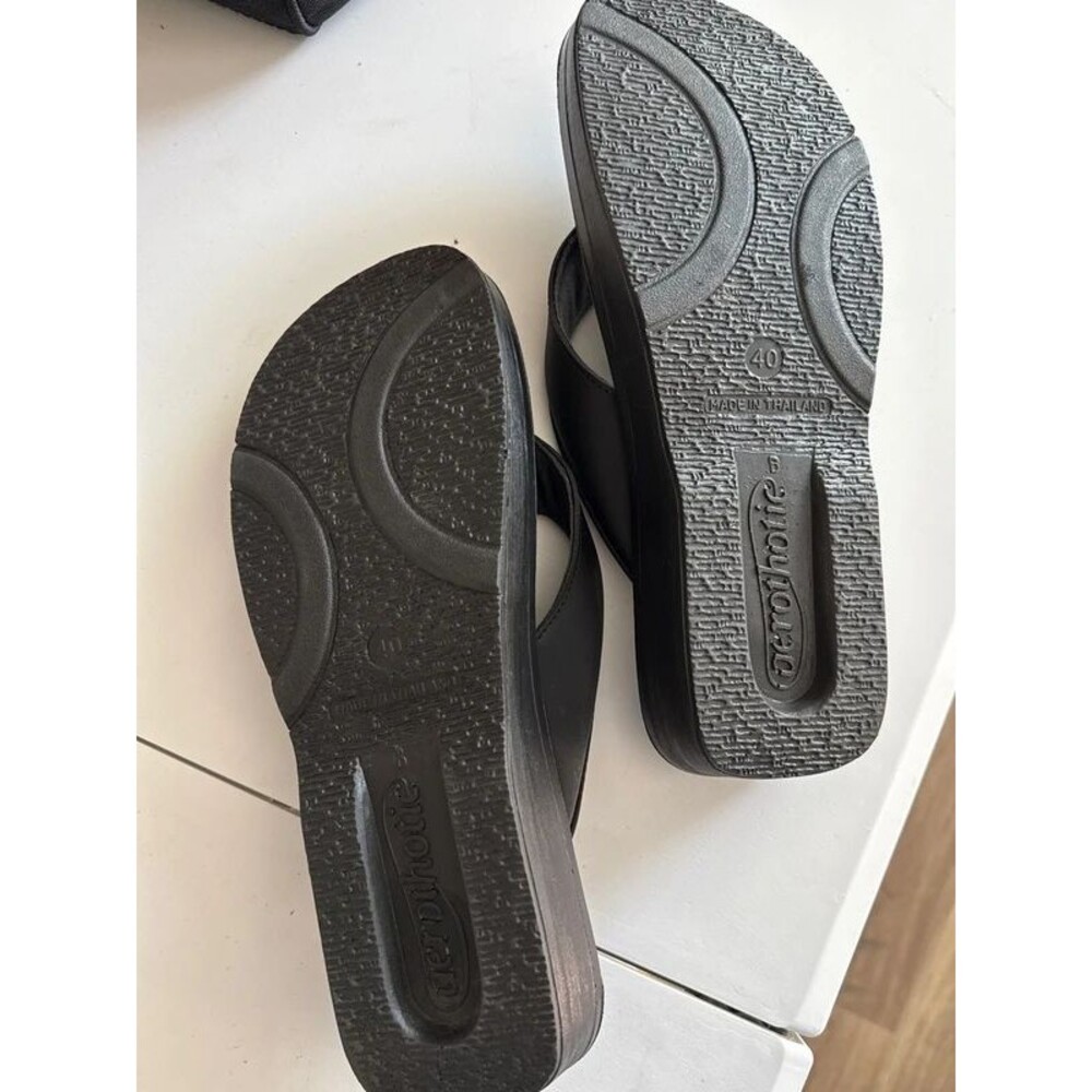 Women’s flip flops - Picture 3 of 5